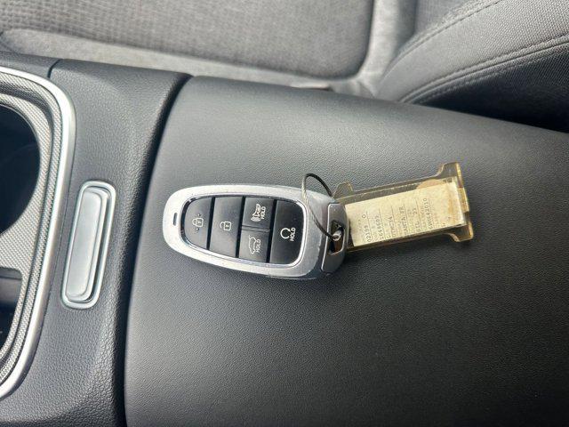 Photo of 2023 Shimmering Silver Hyundai SANTA FE