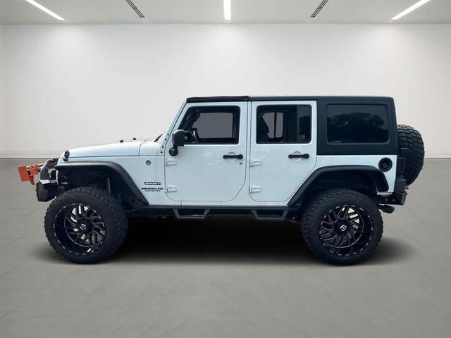 Photo of 2017 Bright White Clearcoat Jeep Wrangler Unlimited