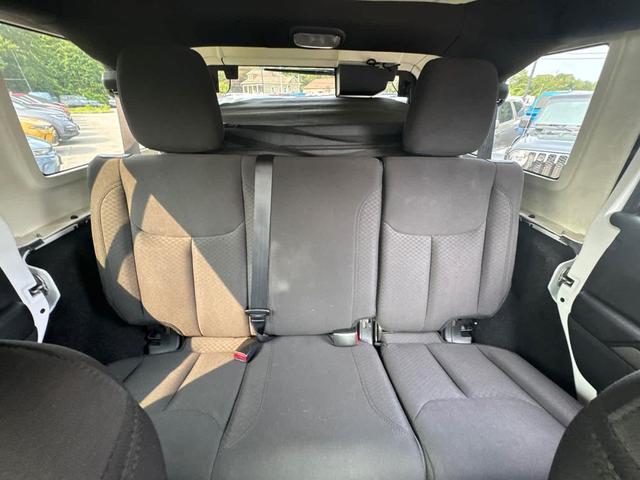 Photo of 2017 Bright White Clearcoat Jeep Wrangler Unlimited