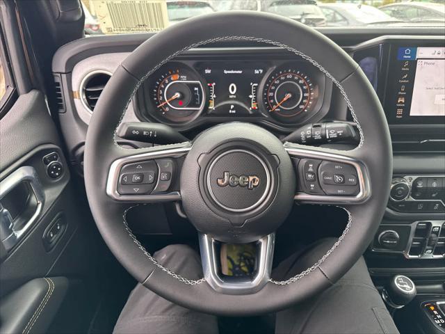 Photo of 2025 Black Clearcoat Jeep Wrangler