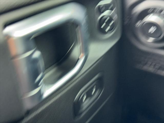 Photo of 2025 Black Clearcoat Jeep Wrangler