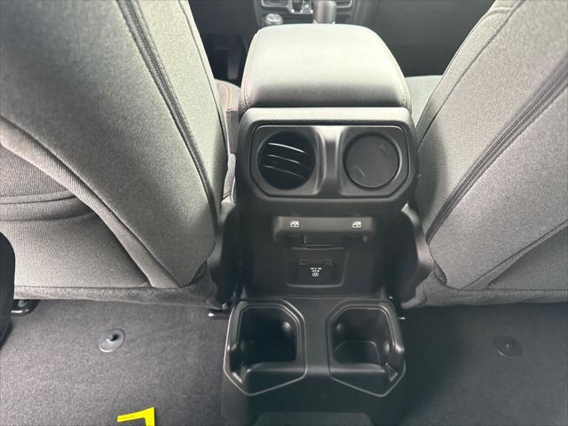 Photo of 2025 Black Clearcoat Jeep Wrangler