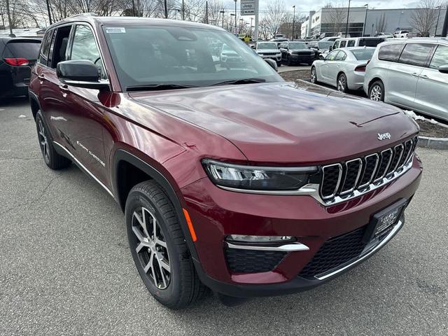 Photo of 2025 Velvet Red Pearlcoat Jeep Grand Cherokee
