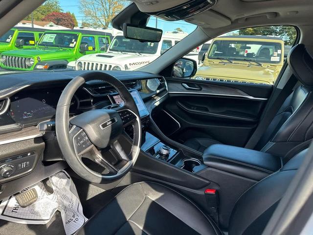Photo of 2023 Bright White Clearcoat Jeep Grand Cherokee 4xe
