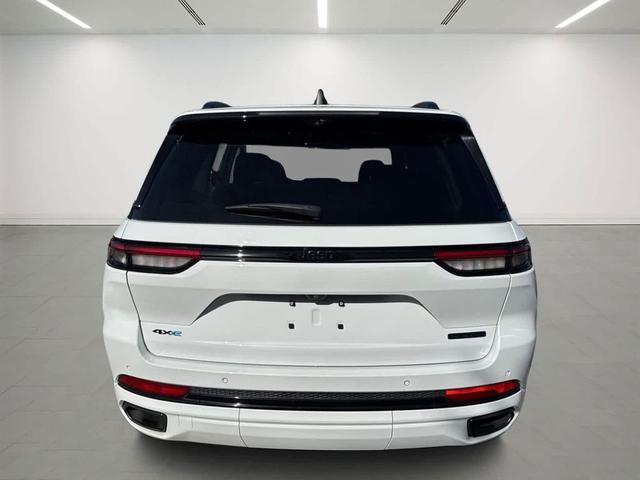 Photo of 2023 Bright White Clearcoat Jeep Grand Cherokee 4xe