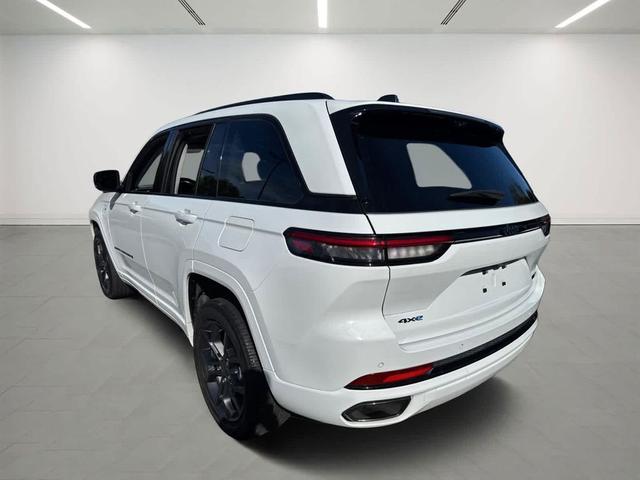 Photo of 2023 Bright White Clearcoat Jeep Grand Cherokee 4xe