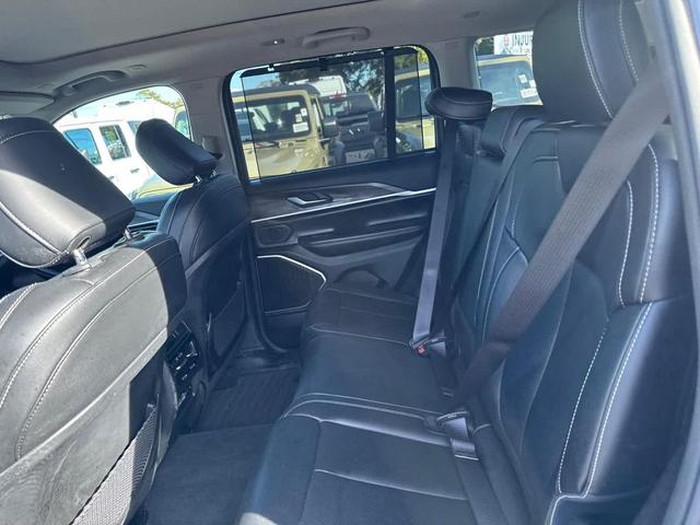 Photo of 2023 Bright White Clearcoat Jeep Grand Cherokee 4xe