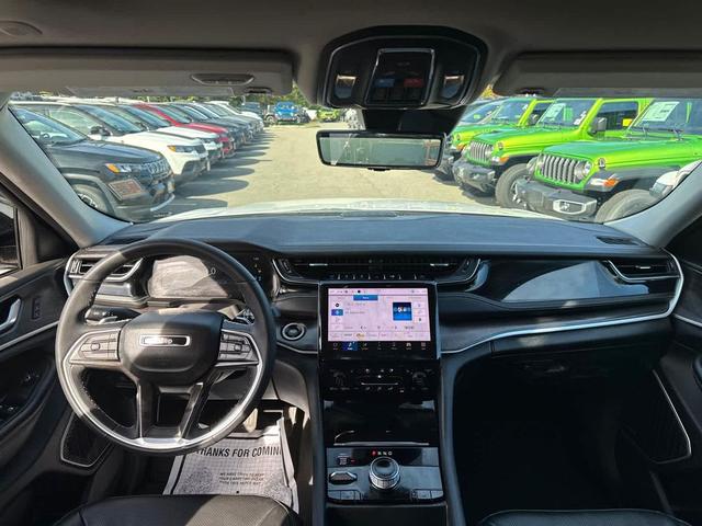 Photo of 2023 Bright White Clearcoat Jeep Grand Cherokee 4xe