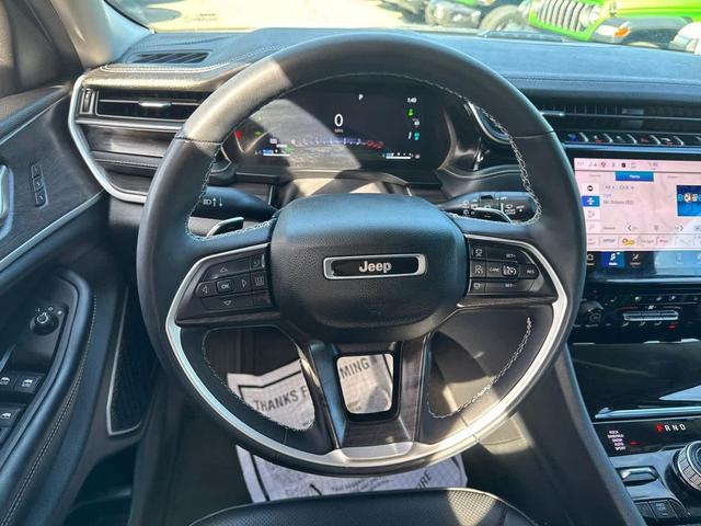 Photo of 2023 Bright White Clearcoat Jeep Grand Cherokee 4xe