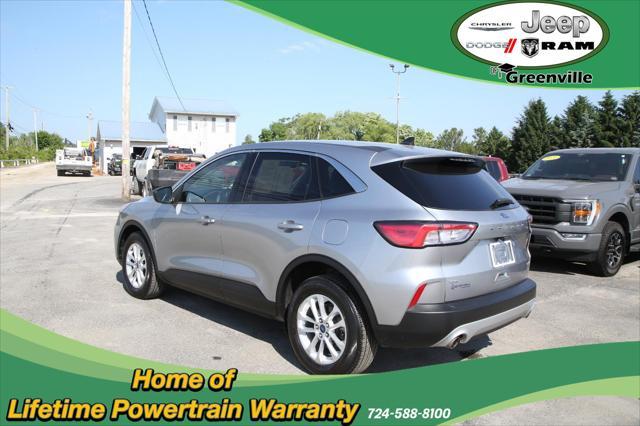 Photo of 2022 Iconic Silver Metallic Ford Escape