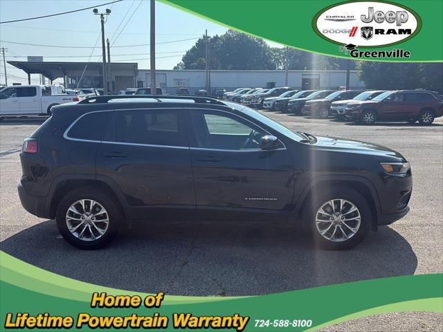 Photo of 2022 Diamond Black Crystal Pearlcoat Jeep Cherokee