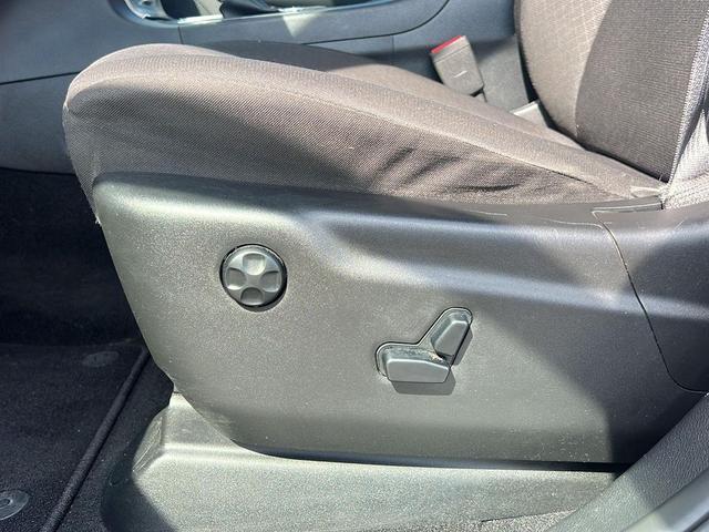 Photo of 2020 Diamond Black Crystal Pearlcoat Jeep Grand Cherokee