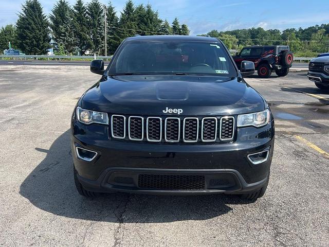 Photo of 2020 Diamond Black Crystal Pearlcoat Jeep Grand Cherokee