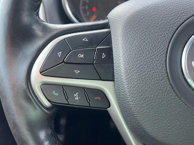 Photo of 2020 Diamond Black Crystal Pearlcoat Jeep Grand Cherokee