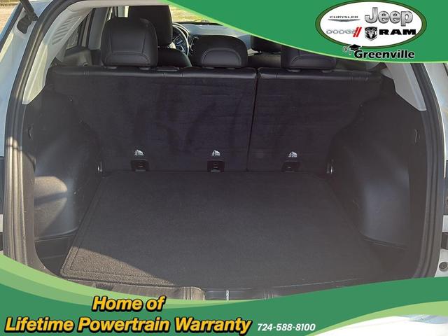 Photo of 2019 White Clearcoat Jeep Compass