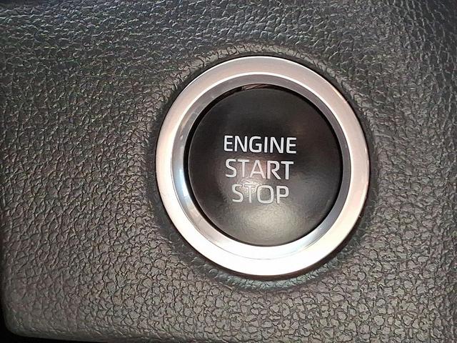 Photo of 2022 Midnight Black Metallic Toyota Tundra