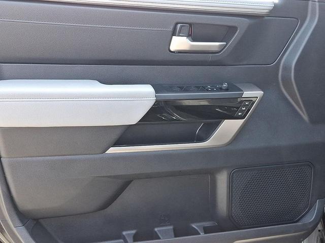 Photo of 2022 Midnight Black Metallic Toyota Tundra