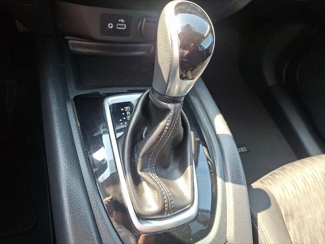 Photo of 2019 Gun Metallic Nissan Rogue