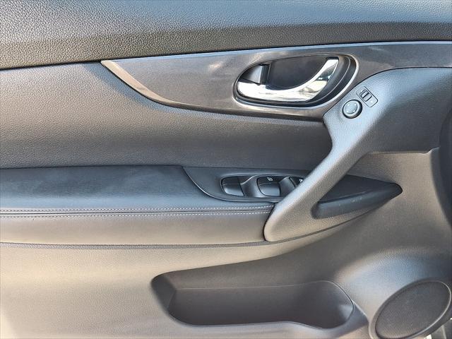 Photo of 2019 Gun Metallic Nissan Rogue