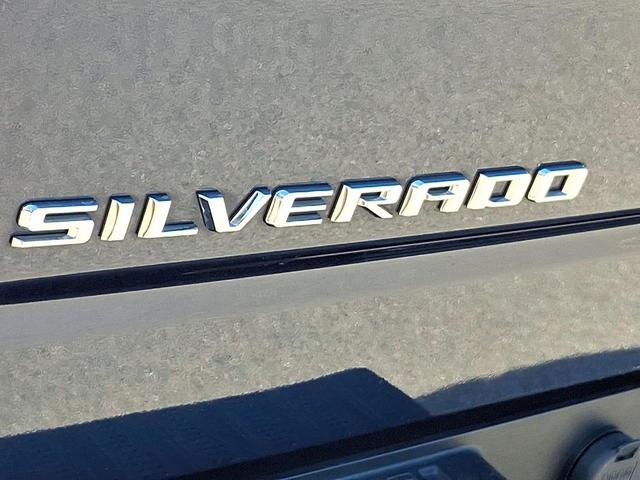 Photo of 2022 Northsky Blue Metallic Chevrolet Silverado 1500