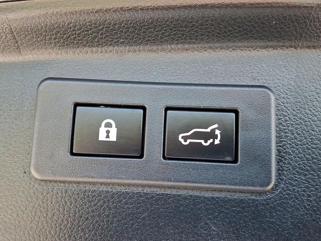 Photo of 2020 Gray Subaru Outback