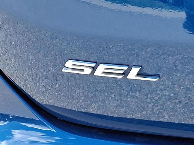 Photo of 2024 Blue Ford Edge