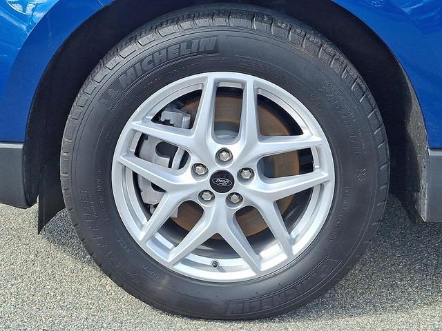 Photo of 2024 Blue Ford Edge