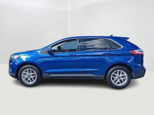 Photo of 2024 Blue Ford Edge