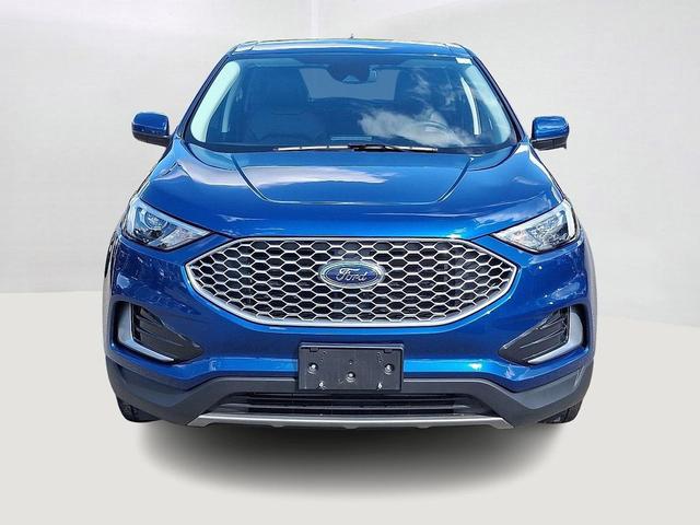 Photo of 2024 Blue Ford Edge