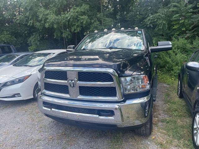 Photo of 2016 Brilliant Black Crystal Pearlcoat RAM 2500