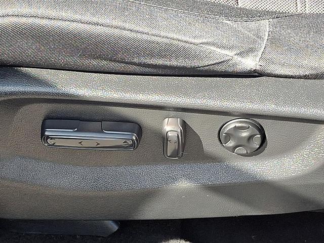 Photo of 2019 Crystal Black Pearl Honda CR-V