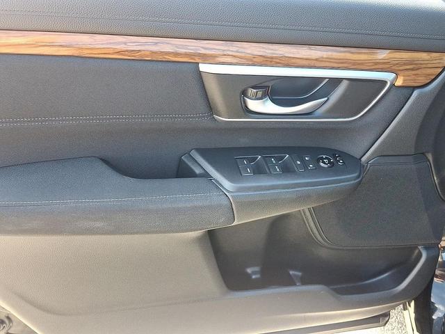 Photo of 2019 Crystal Black Pearl Honda CR-V
