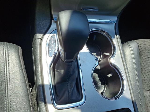 Photo of 2021 Diamond Black Crystal Pearlcoat Jeep Grand Cherokee