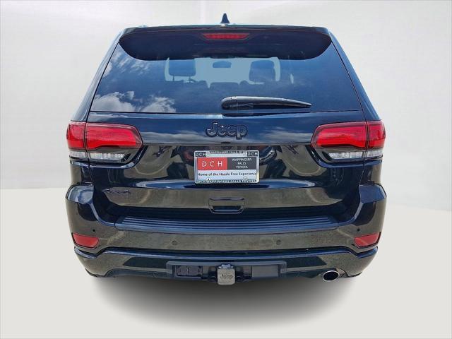 Photo of 2021 Diamond Black Crystal Pearlcoat Jeep Grand Cherokee