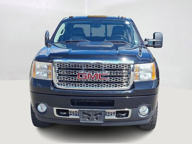 Photo of 2013 Onyx Black GMC Sierra 2500