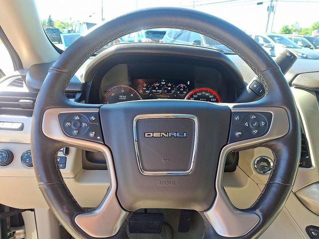 Photo of 2016 Sparkling Silver Metallic GMC Yukon