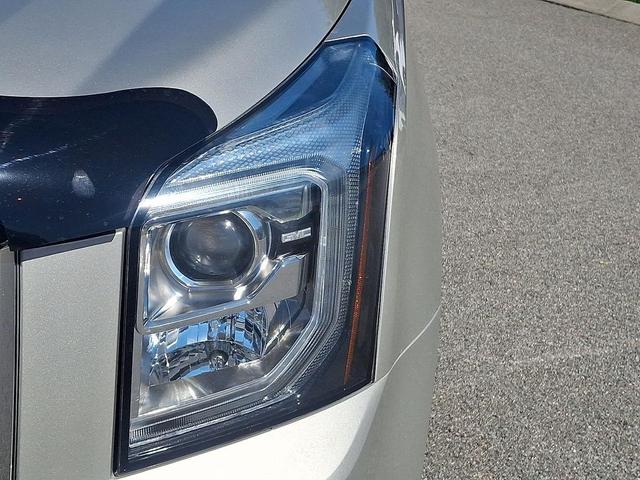 Photo of 2016 Sparkling Silver Metallic GMC Yukon