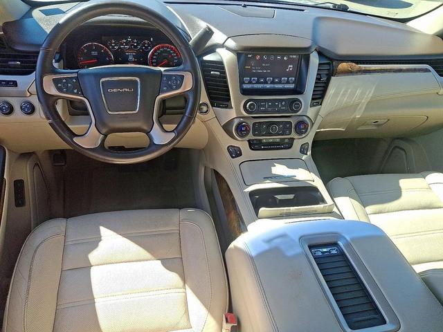 Photo of 2016 Sparkling Silver Metallic GMC Yukon