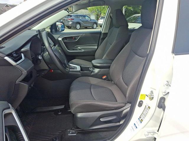 Photo of 2022 White Toyota RAV4