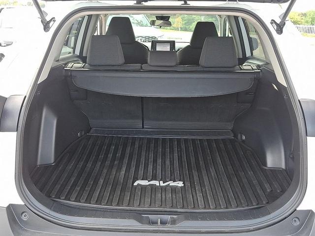 Photo of 2022 White Toyota RAV4
