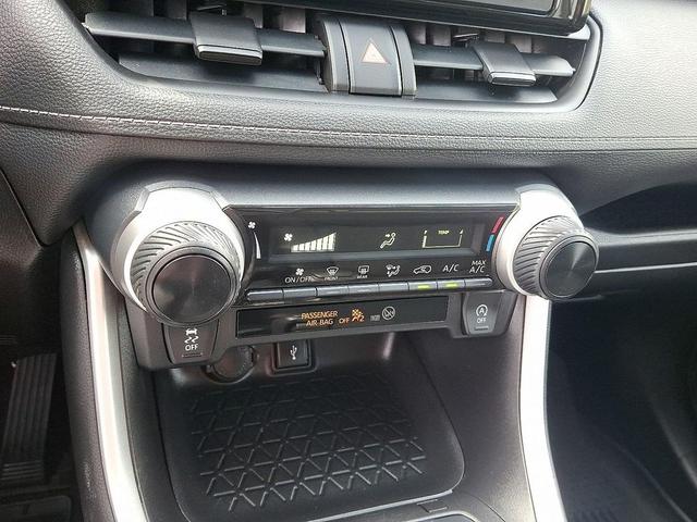 Photo of 2022 White Toyota RAV4