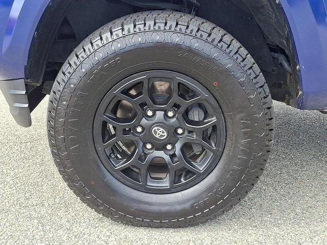 Photo of 2022 Blue Crush Metallic Toyota Tacoma