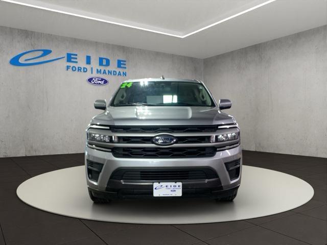 Photo of 2024 Silver Metallic Ford Expedition Max