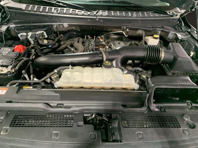 Photo of 2024 Silver Metallic Ford Expedition Max