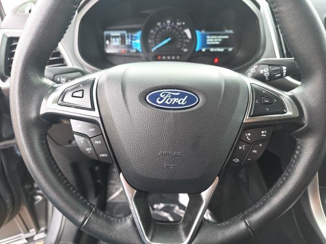 Photo of 2024 Gray Metallic Ford Edge