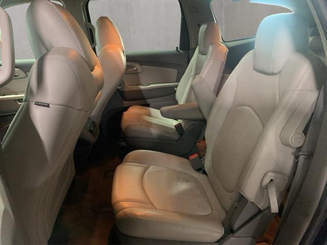 Photo of 2009 Dark Blue Metallic Chevrolet Traverse