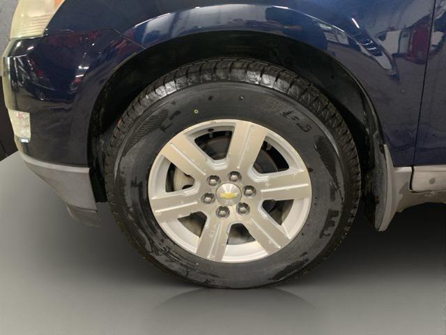 Photo of 2009 Dark Blue Metallic Chevrolet Traverse
