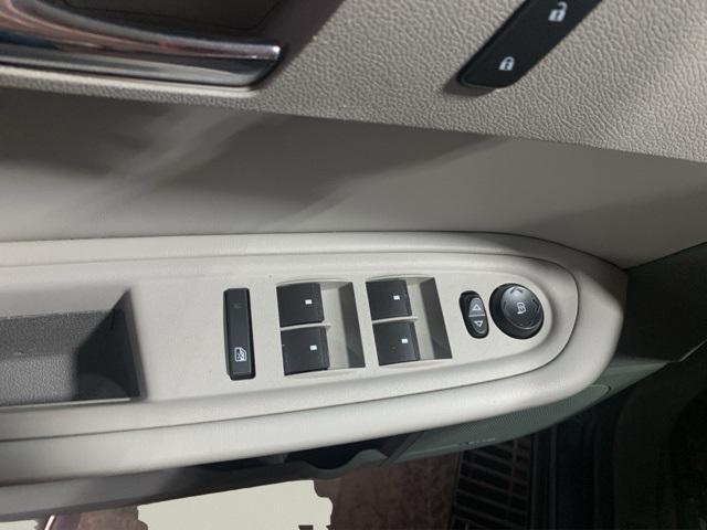 Photo of 2009 Dark Blue Metallic Chevrolet Traverse