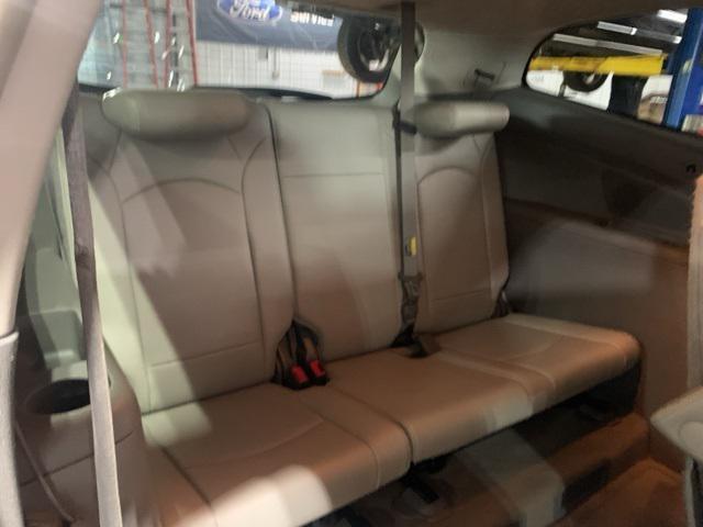 Photo of 2009 Dark Blue Metallic Chevrolet Traverse