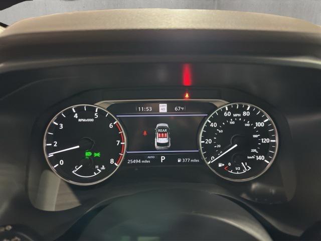 Photo of 2023 Pearl White Tricoat/Super Black Nissan Rogue